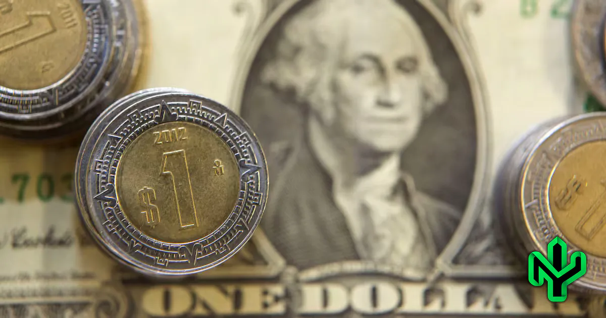 El peso ya se devaluó 7.8% en cinco semanas y Banxico se prepara para otro recorte de tasa
